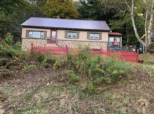 1562 Nanticoke Dr, Endicott, NY 13760