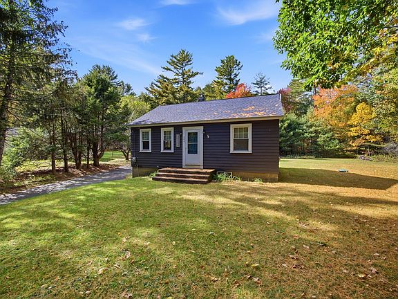 3rd image of 384 N Brookfield Rd