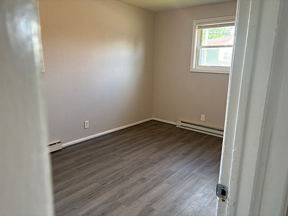 5th image of 200 Pullman Ave #7