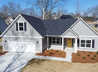 35 E Hill St, Newnan, GA 30263