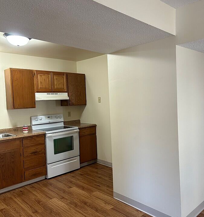 1st image of 2611 S 8th St #11173607