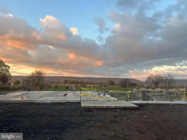 215 N 2nd St, Gratz, PA 17030