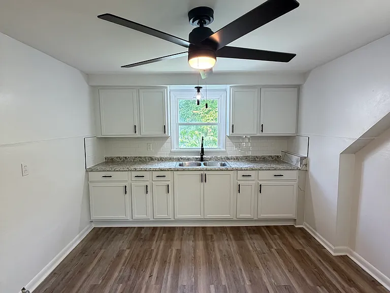 10710 Reno Ave #2 — Photo 6
