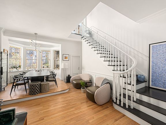 2nd image of 31 W 87th St APT 2