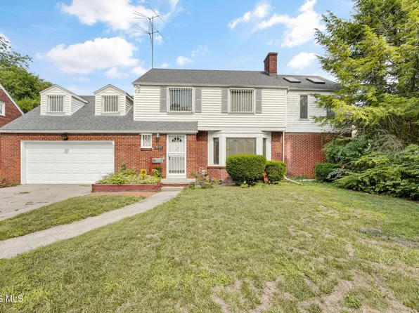 2920 Pemberton Dr, Toledo, OH 43606