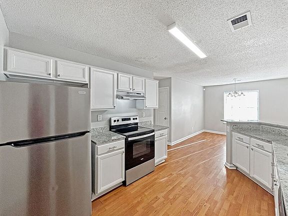 2nd image of 7135 Mirage Ln