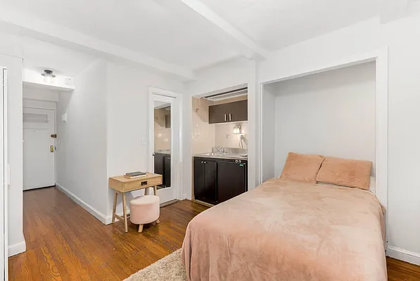 Rented by Douglas Elliman | media 5