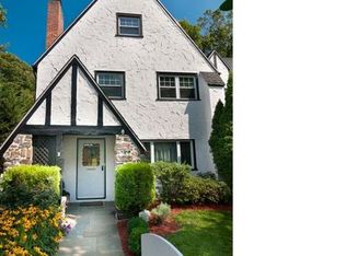 2 Pell Pl, Pelham, NY 10803