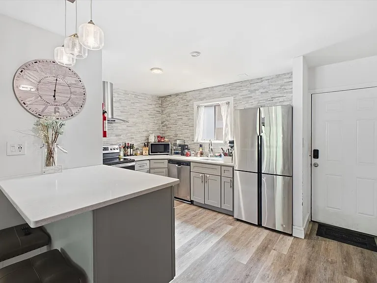 14 Middle Village Way — Photo 10