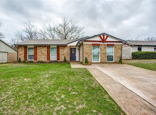 7122 Flameleaf Pl, Dallas, TX 75249