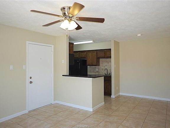 2nd image of 904 University Oaks Blvd APT 15