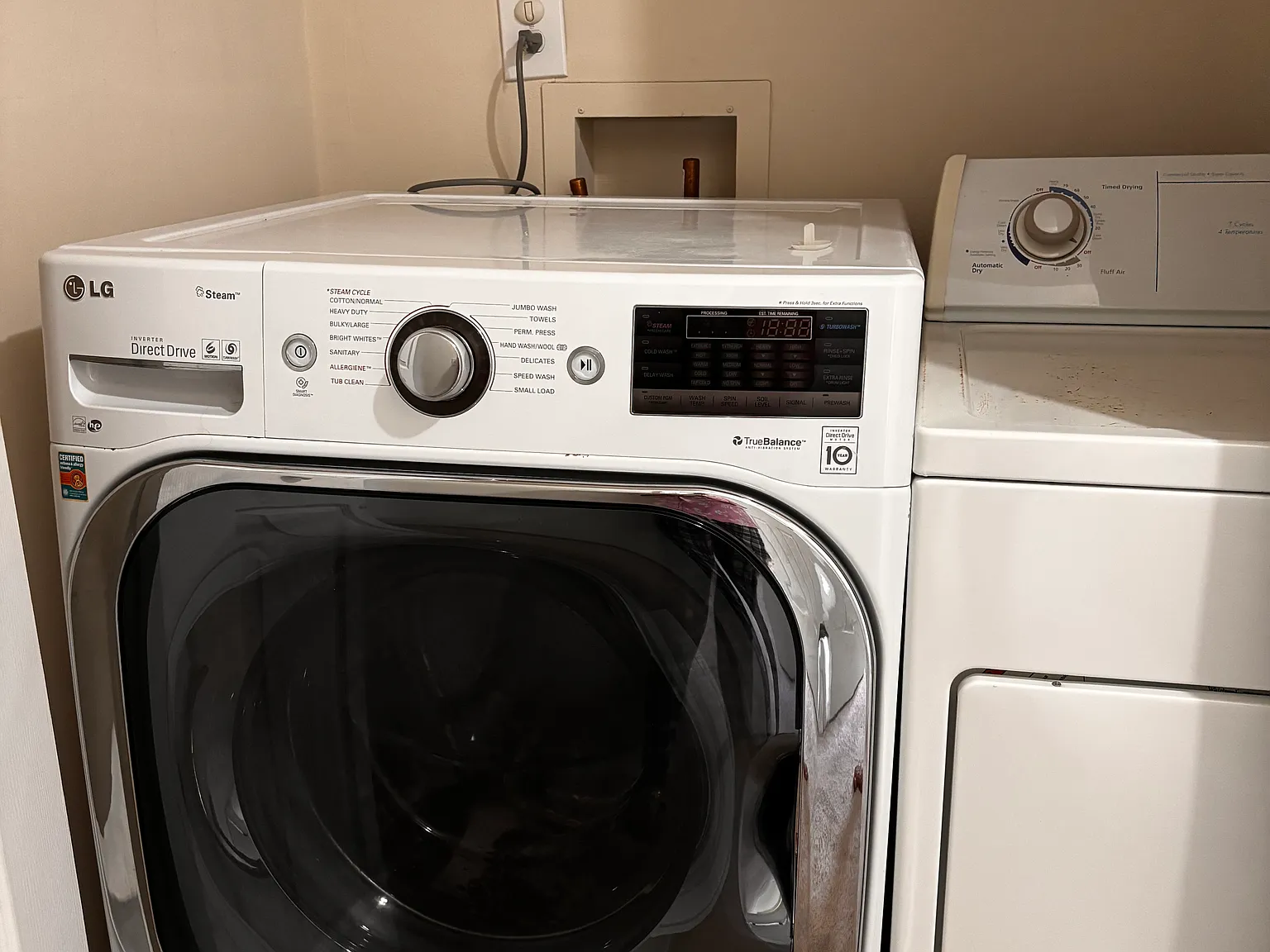 3 bed, 1320 sqft, $2,300 — Photo 4