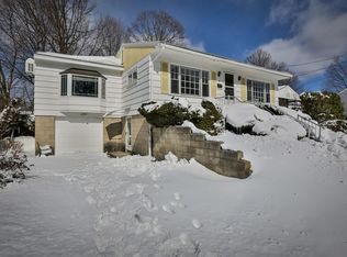 3 Brewster Ter, Methuen, MA 01844