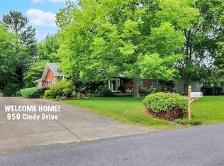950 Cindy Dr, Paducah, KY 42003