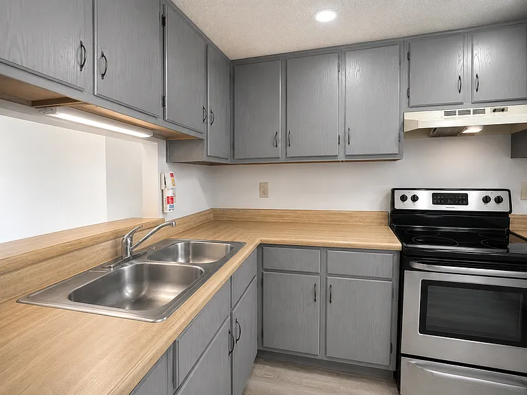 1235-1245 Green Valley Dr — Photo 2