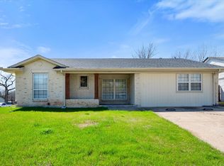 2316 Gilbert Cir, Arlington, TX 76010