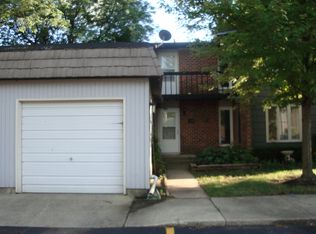 13 Cypress Square Pl, Elgin, IL 60123