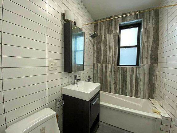 3rd image of 188 Parkside Ave #C