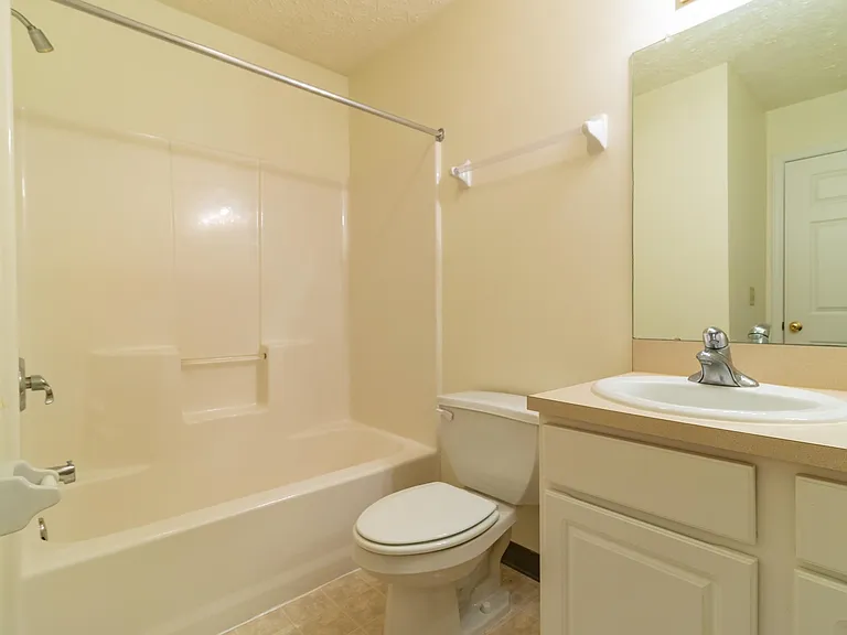 4467 Burbank Rd #7N — Photo 8
