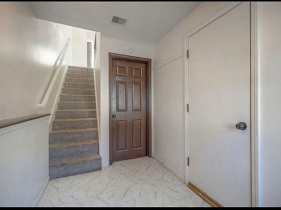 4th image of 3024 Eaton St #C