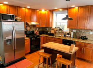 725 Tasker St, Philadelphia, PA 19148