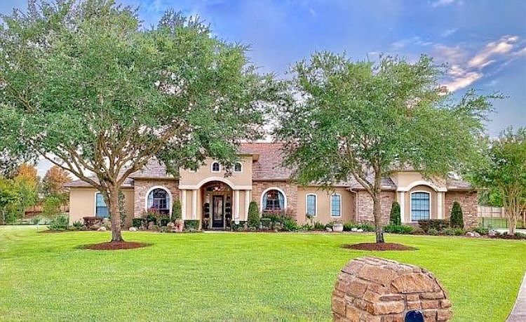 1st image of 3615 Stone Crest Ct