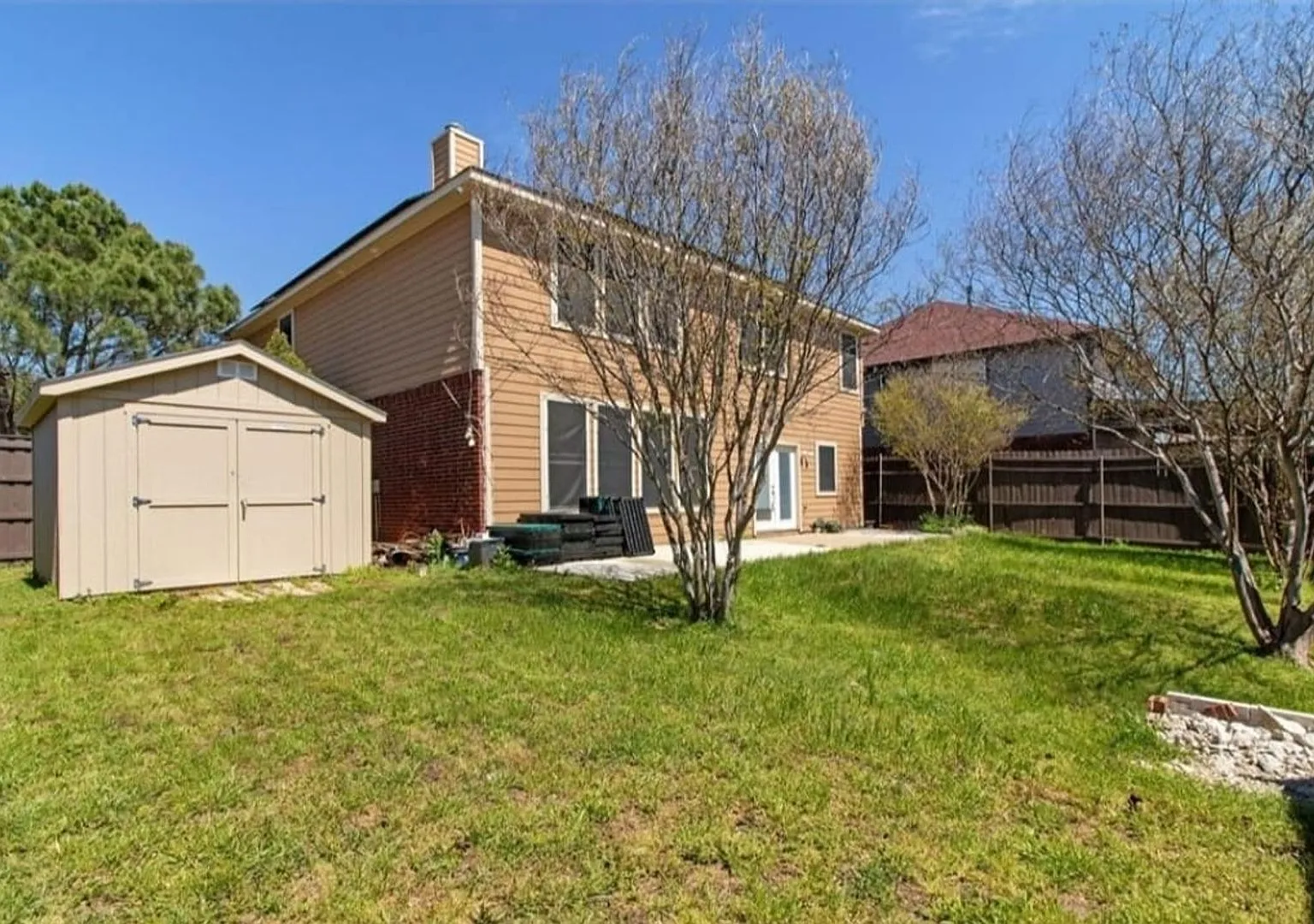 Spacious 4BR House in Arlington — Photo 2