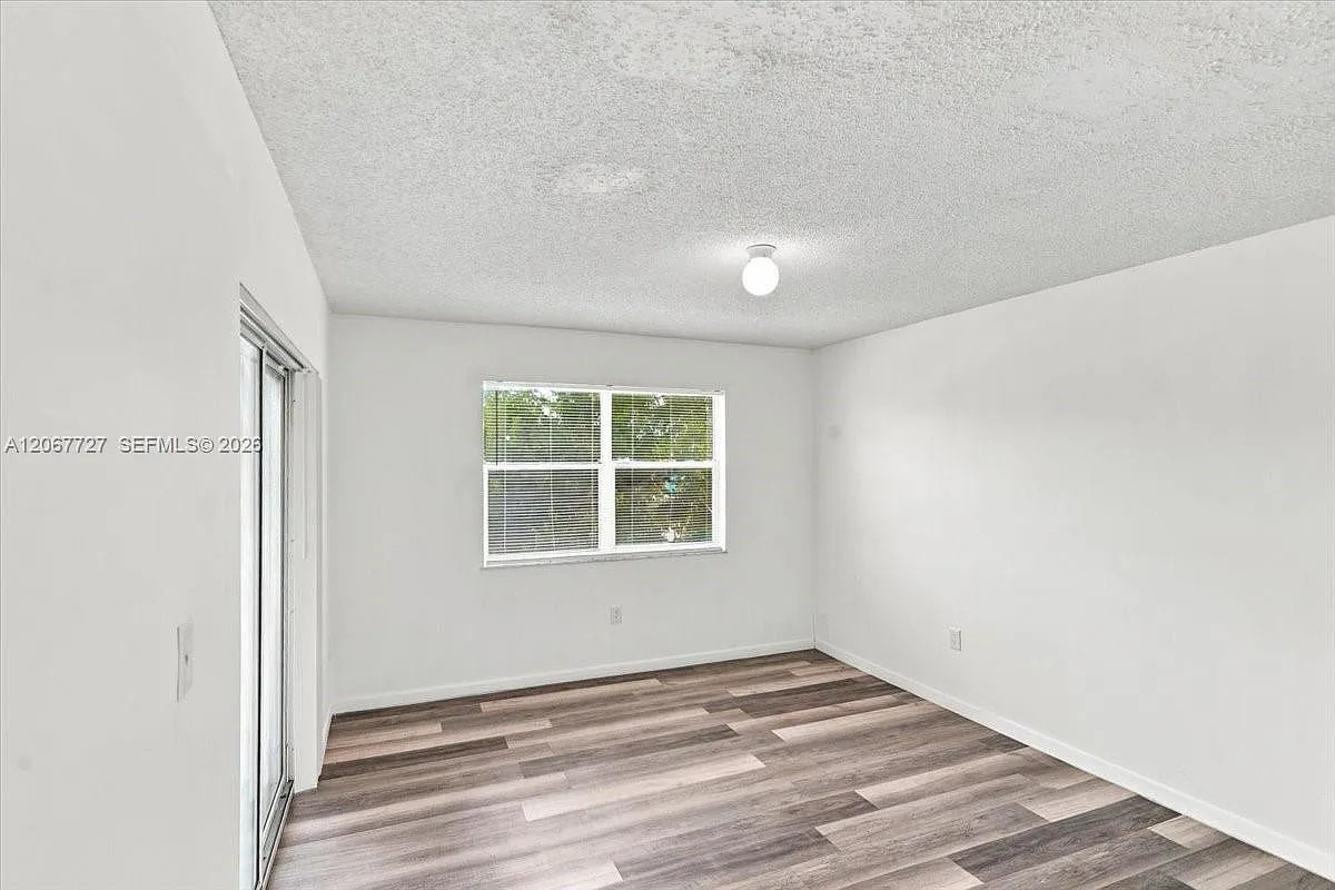 1 bed, 813 sqft, $1,800 — Photo 4
