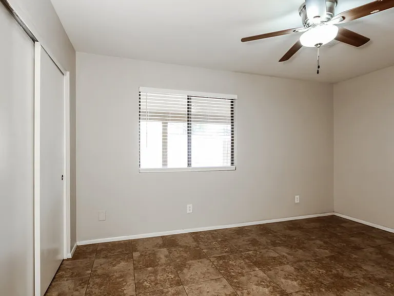 8614 W Mariposa Dr — Photo 8
