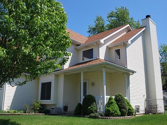 2nd image of 281 E Fullerton Ave