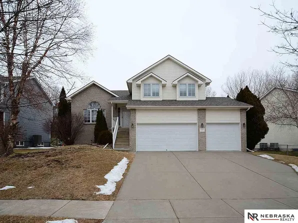 7400 Red Oak Rd, Lincoln, NE 68516