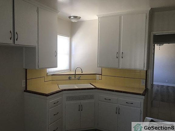 4th image of 4144 Somerset Dr #5