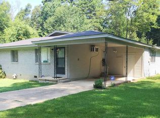 2820 Circle Lake Rd, Little Rock, AR 72206