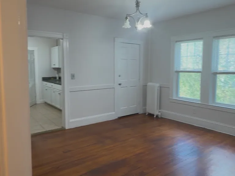 148 Lynde St #RIGHT SIDE — Photo 6