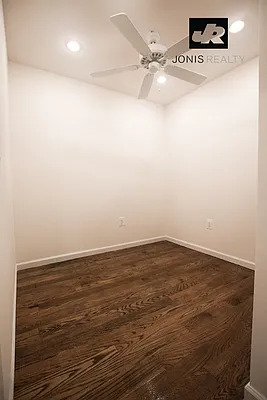 Rented by Jonis Realty | media 22