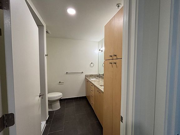 4th image of 11 Fuller Ave SE #204