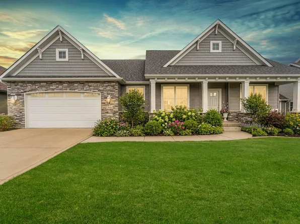 2046 Franklin Dr, Crown Point, IN 46307