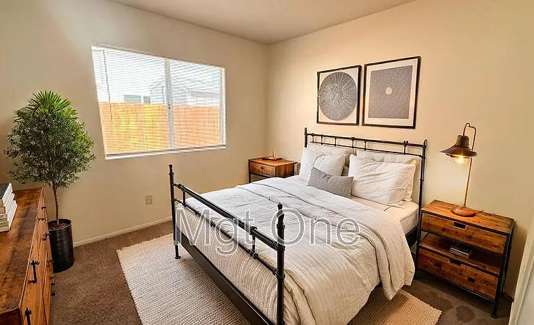 12780 Pan Am Blvd — Photo 11