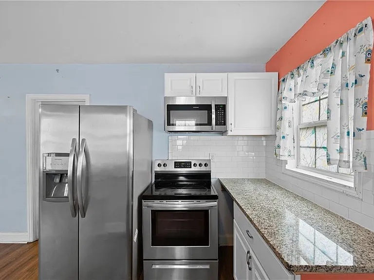 1124 Graymont Dr SW — Photo 8