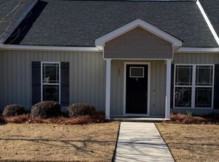 203 Washington Place Dr, Perry, GA 31069