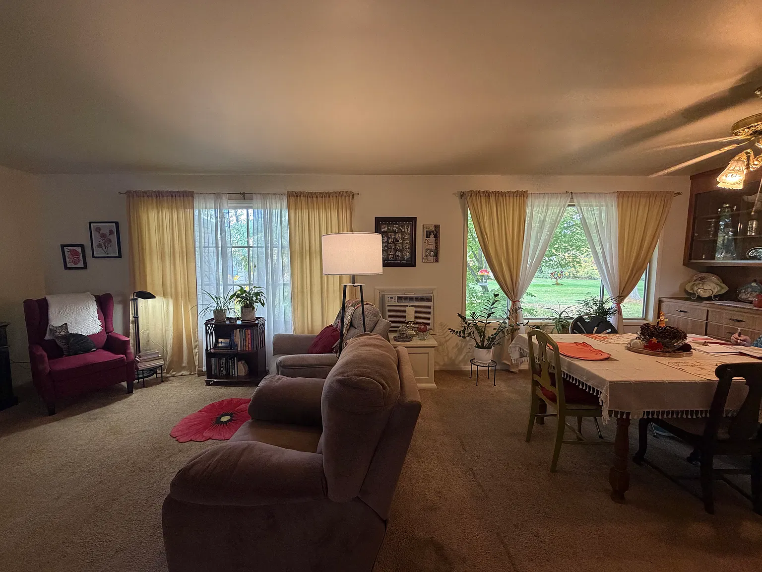 2 bed, 1.5 bath, 1768 sqft, $1,400 — Photo 3