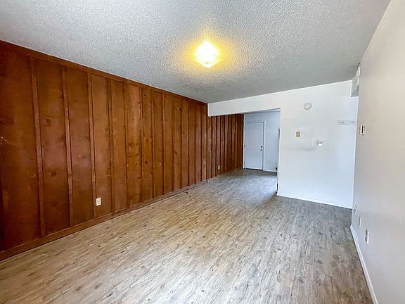 3rd image of 203 28th St #14