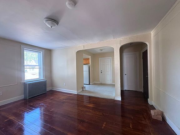 2nd image of 34 Hotchkiss St #Bb4