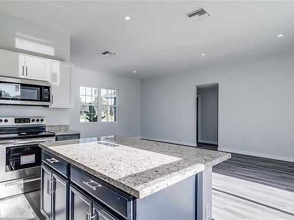 3rd image of 7522 Placid Lakes Blvd