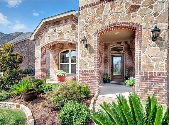 3rd image of 5521 Sundale Dr