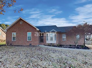 200 Lakeside Park Dr, Hendersonville, TN 37075