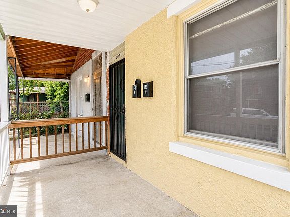 4th image of 202 Greenway Ave