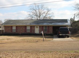 179 Longview Dr, Coffeeville, MS 38922