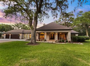 720 Lake Rd, Lake Jackson, TX 77566