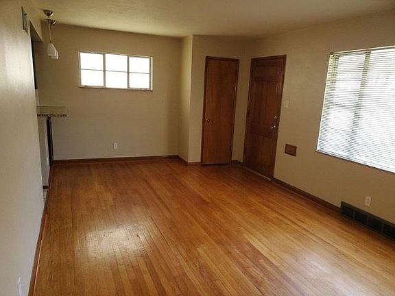 Front room_entry